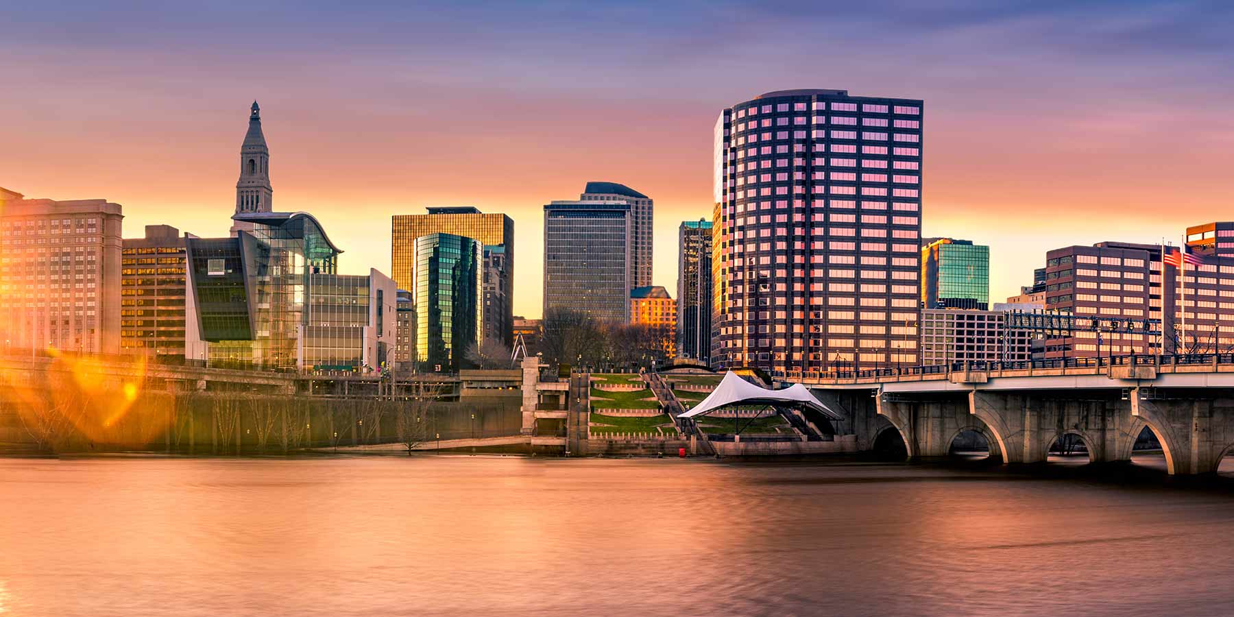 background of Hartford, CT (BDL)